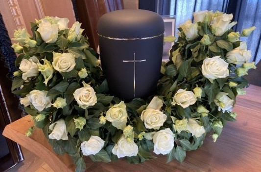 funeral-candel-w423x284